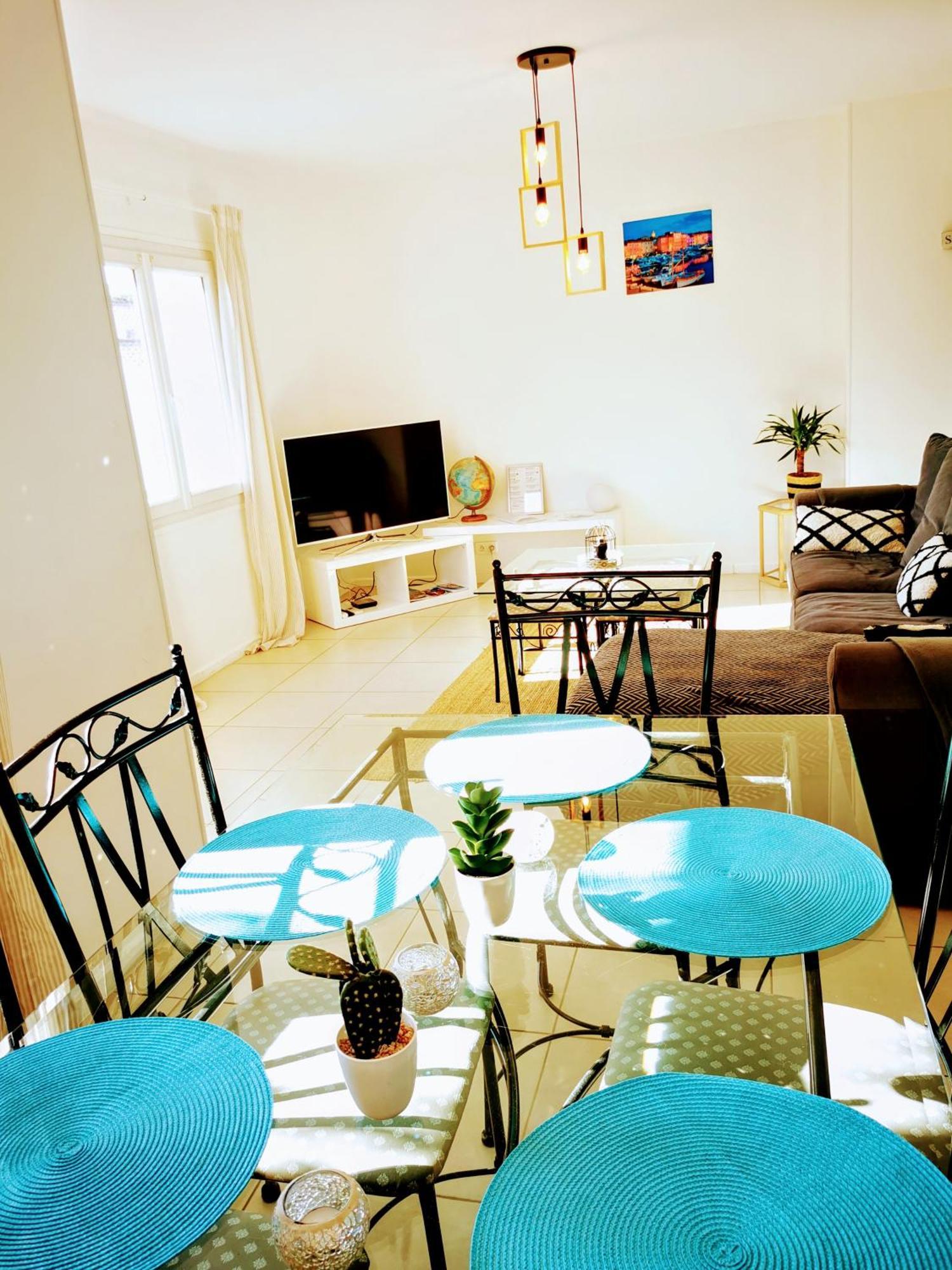 Grand Appartement 3 Chambres A 300M De La Plage Sainte-Maxime Ngoại thất bức ảnh